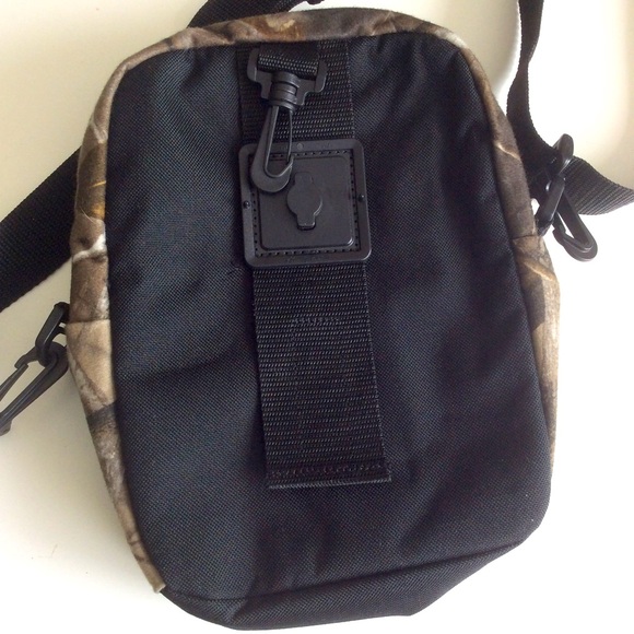 Fieldline Camo Crossbody Belt Bag 7”x10”x 3” - Picture 8 of 14